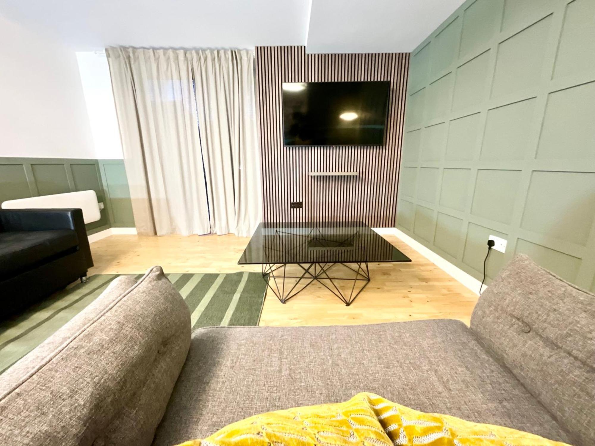 Private Garden Apartment With Geodome Manchester Exterior foto